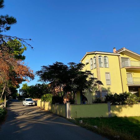 Villa Mena Vir Ngoại thất bức ảnh
