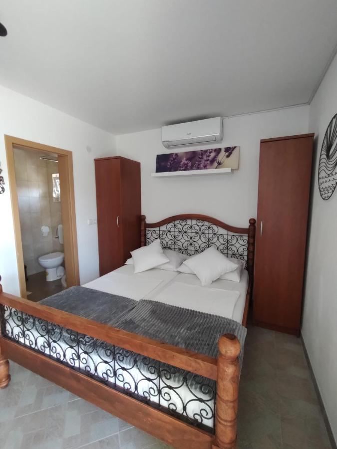 Villa Mena Vir Ngoại thất bức ảnh