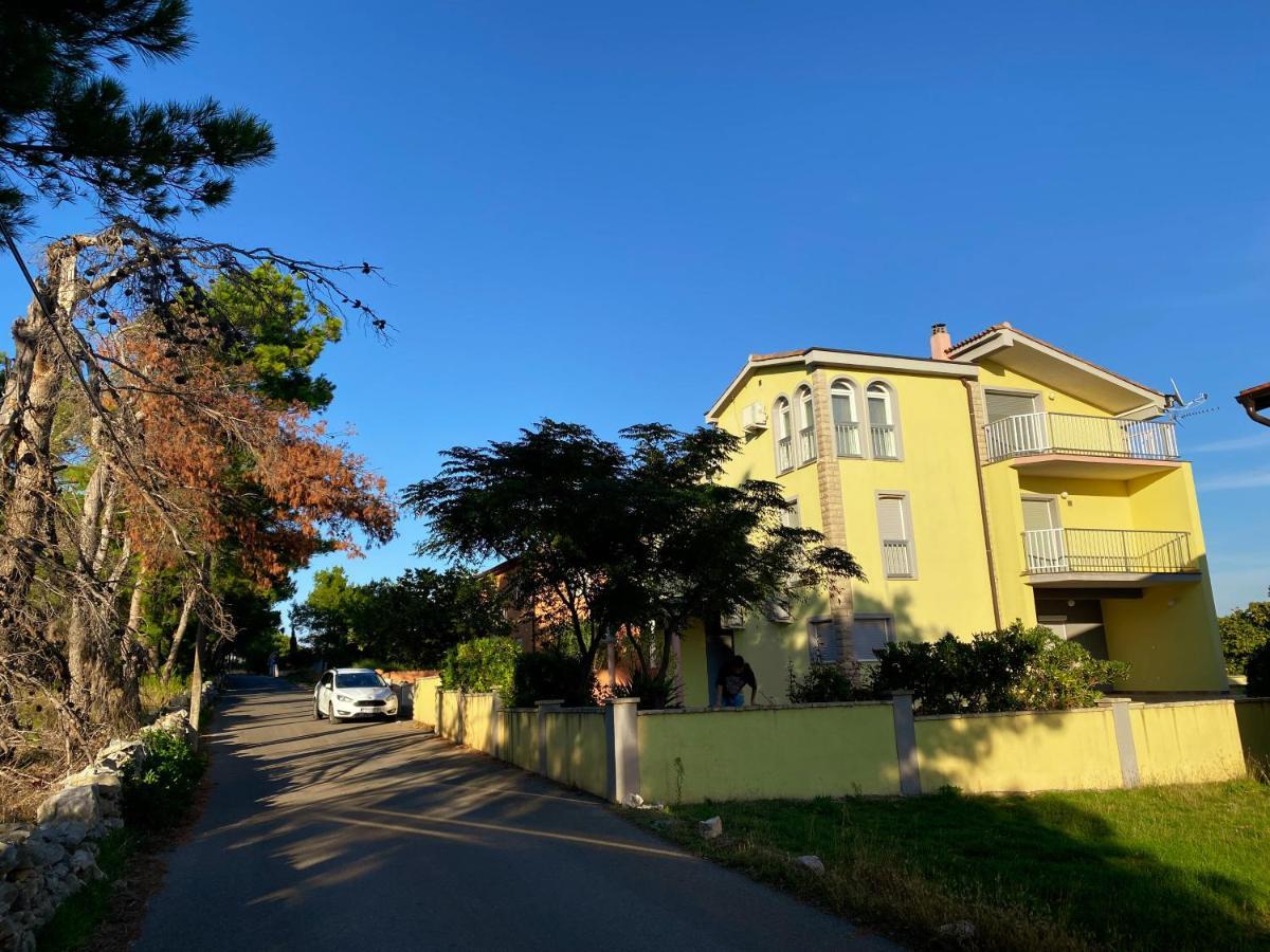 Villa Mena Vir Ngoại thất bức ảnh