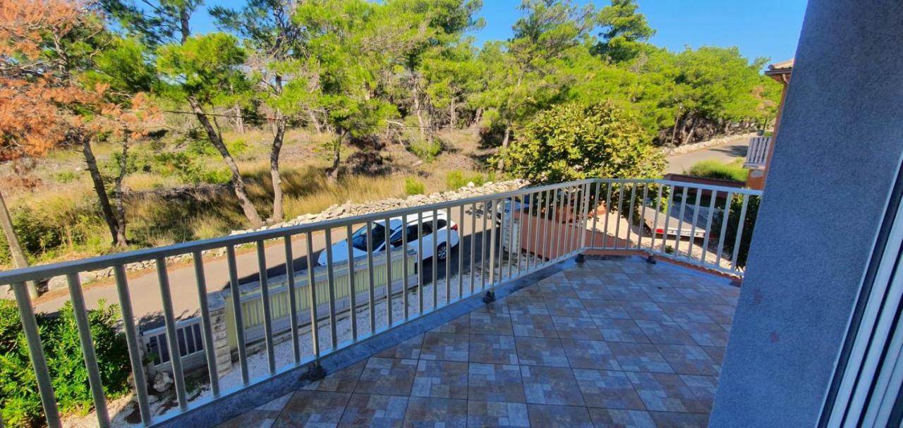 Villa Mena Vir Ngoại thất bức ảnh