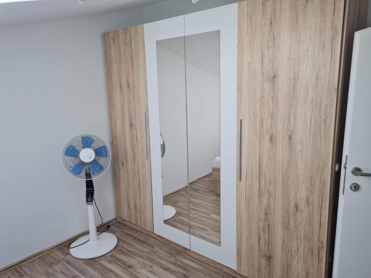 Villa Mena Vir Ngoại thất bức ảnh